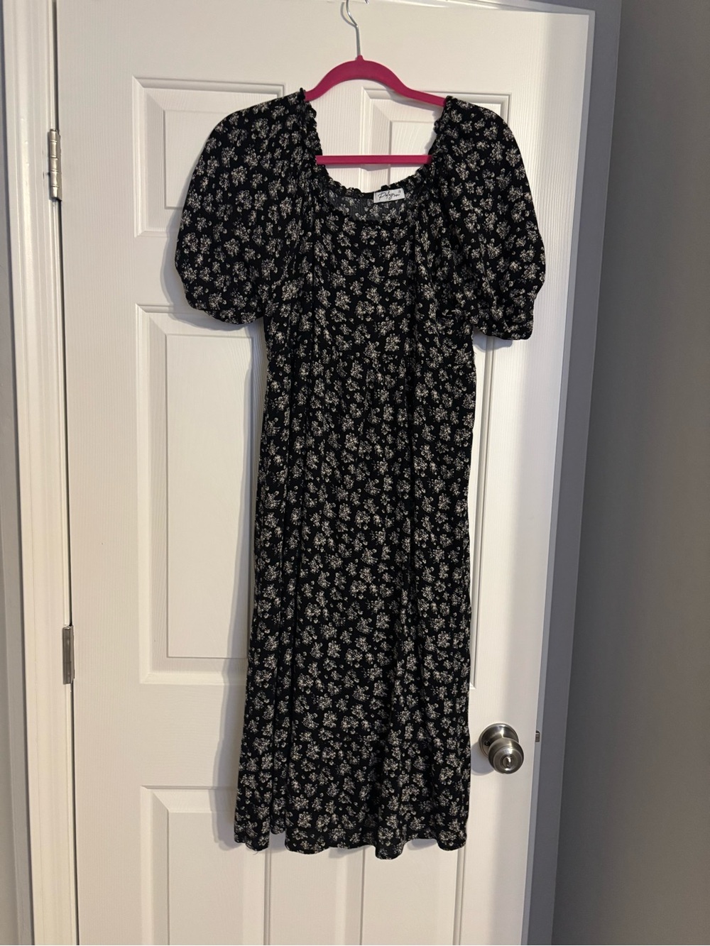 Polagram Black Floral Puff-Sleeve Midi Dress